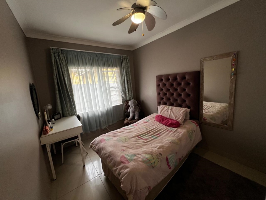 8 Bedroom Property for Sale in Abbotsford Eastern Cape